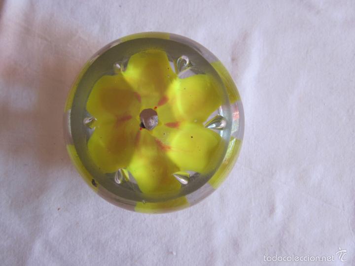 Vintage: Antiguo pisapapeles de cristal - Foto 3