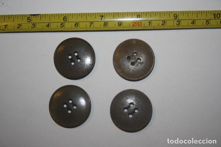 Vintage: Lote cuatro botones - Foto 1