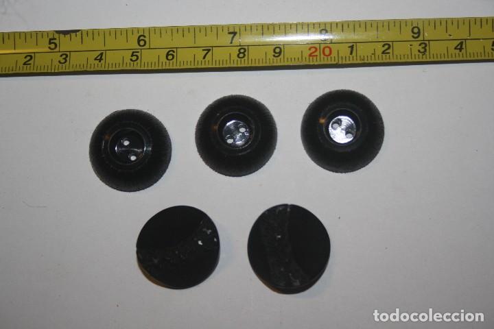 Vintage: Lote de cinco botones color negro - Foto 1
