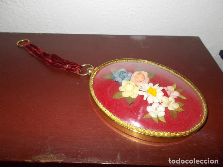 Vintage: Cuadro ovalado flores de tela - Foto 2