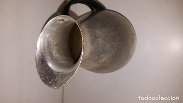 Vintage: JARRA ANTIGUA DE ALUMINIO - Foto 2