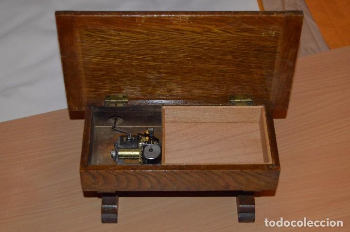 Vintage: Caja de madera en forma de mesa Peterson Dublin London - caja de musica Thorens - Vintage 1930 - Foto 7 - 65799594
