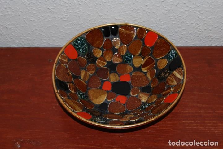 Vintage: CURIOSO PLATO DE METAL Y CER&Aacute;MICA ESMALTADA - A&Ntilde;OS 50-60