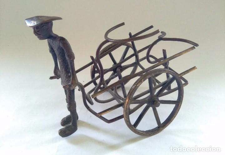Vintage: CALIENTA COPAS DE BRONCE CON FIGURA