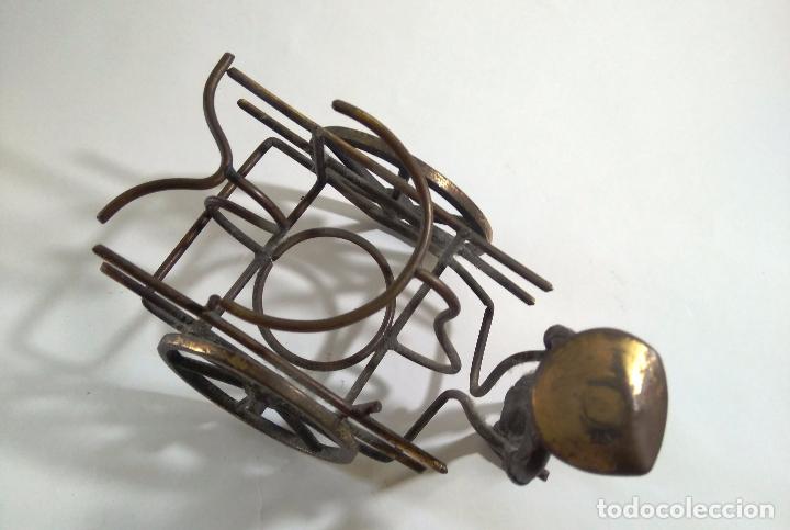 Vintage: CALIENTA COPAS DE BRONCE CON FIGURA - Foto 4