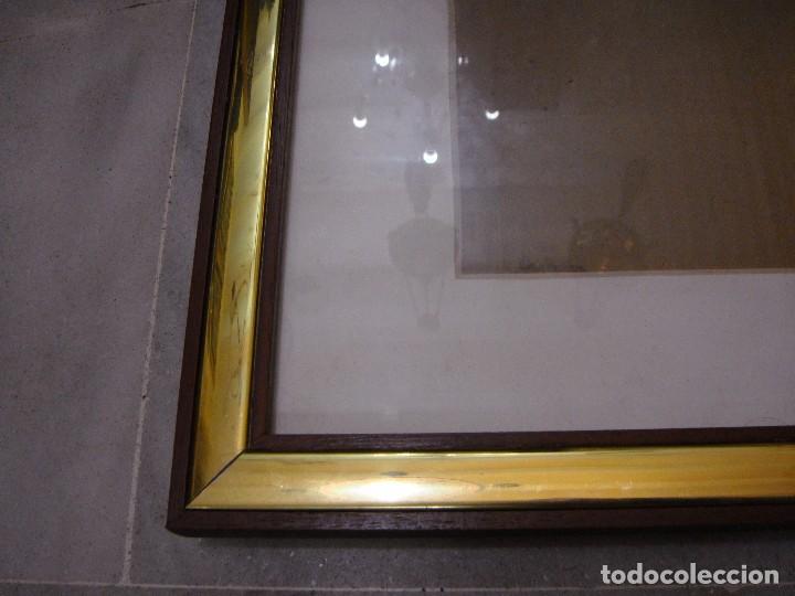 Vintage: Marco rectangular de madera y metal dorado &middot; Con paspart&uacute; y cristal - Foto 3