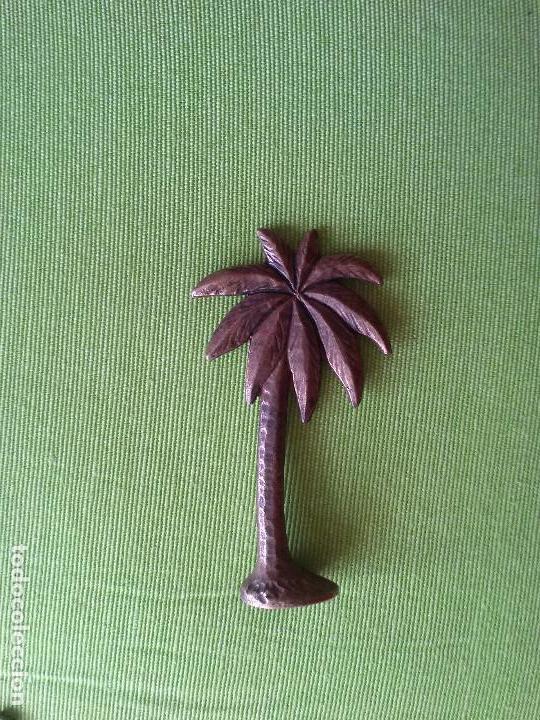 Vintage: PALMERA M&Eacute;TALICA. COLOR COBRE. 2 X 8. BUEN ESTADO. DIFICIL
