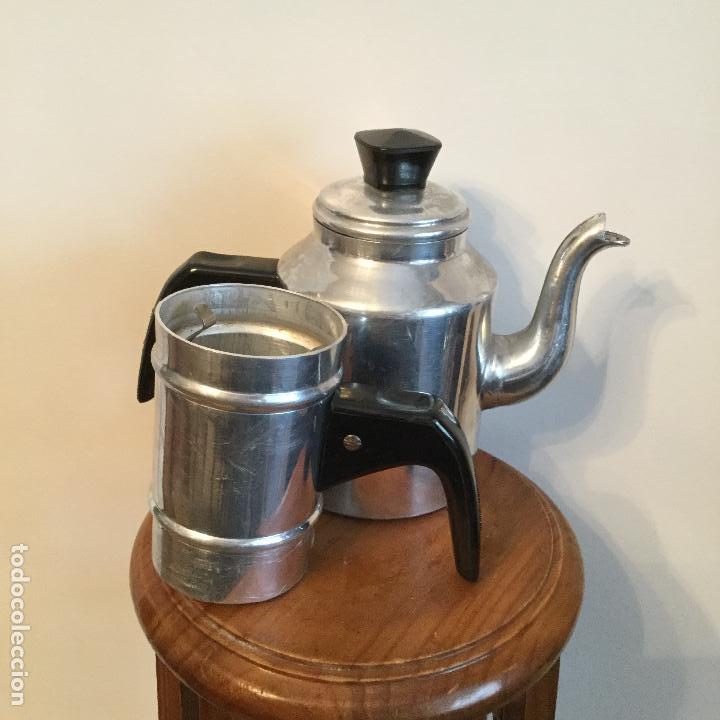Vintage: CURIOSA CAFETERA DE ALUMINIO A&Ntilde;OS 60 - Foto 2