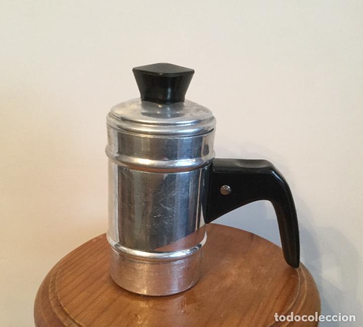 Vintage: CURIOSA CAFETERA DE ALUMINIO A&Ntilde;OS 60 - Foto 3