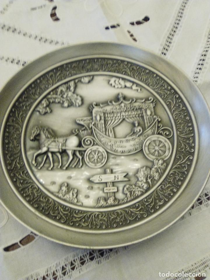 Vintage: PLATO DECORATIVO PARA COLGAR, POSIBLEMENTE DE ZINC