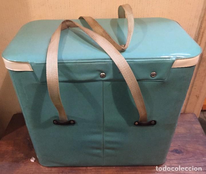 Vintage: Nevera en pl&aacute;stico verde - Foto 3