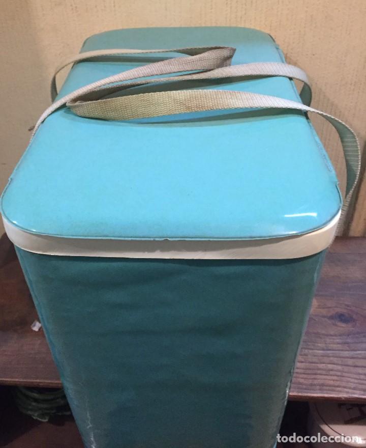 Vintage: Nevera en pl&aacute;stico verde - Foto 4