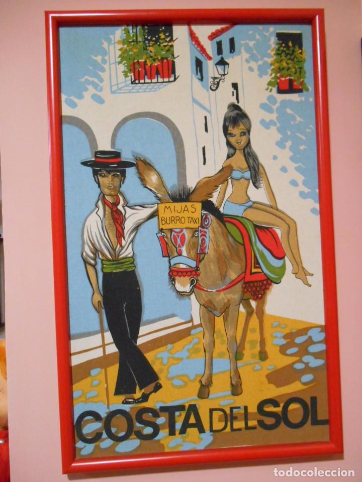 Vintage: DECORATIVO CUADRO DE TELA ENMARCADO DE PUBLICIDAD DE LA COSTA DEL SOL - A&Ntilde;OS 60 -