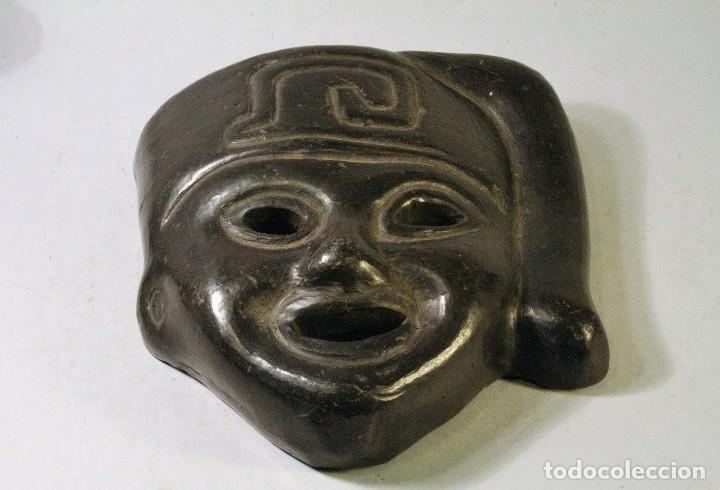 Vintage: Mascara &eacute;tnica negra. 12 cms.