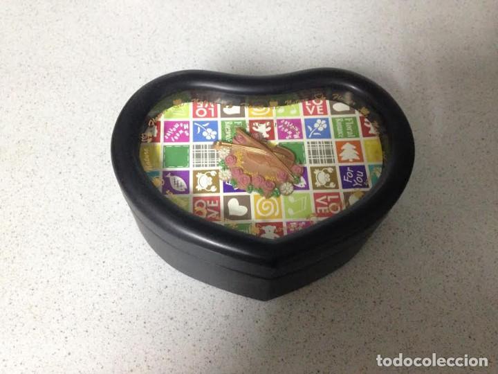 Vintage: joyero corazon plastico musical