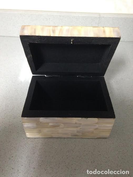 Vintage: JOYERO BLANCO CAJA DECORACION NACAR O SIMILAR 9 X 9 X 13