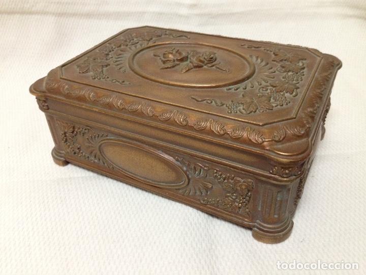Vintage: ANTIGUO JOYERO EN PL&Aacute;STICO REPUJADO - Foto 1