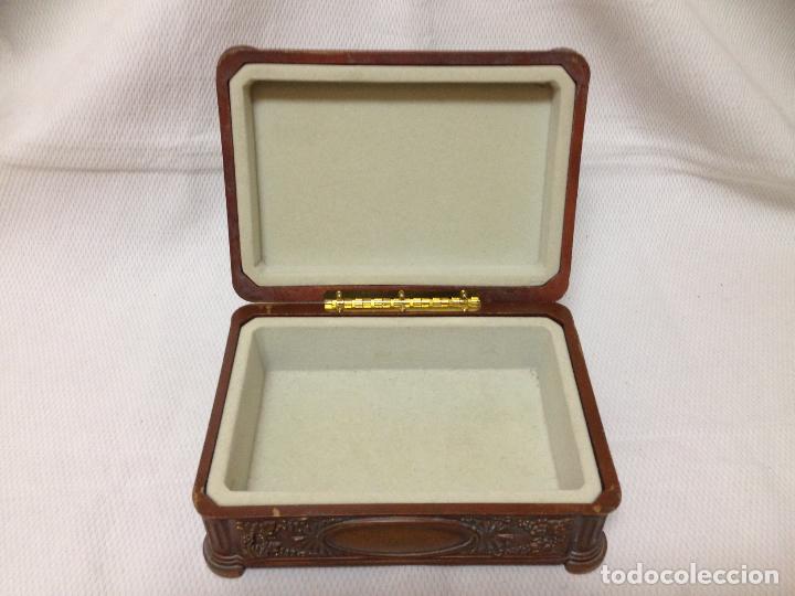 Vintage: ANTIGUO JOYERO EN PL&Aacute;STICO REPUJADO - Foto 3