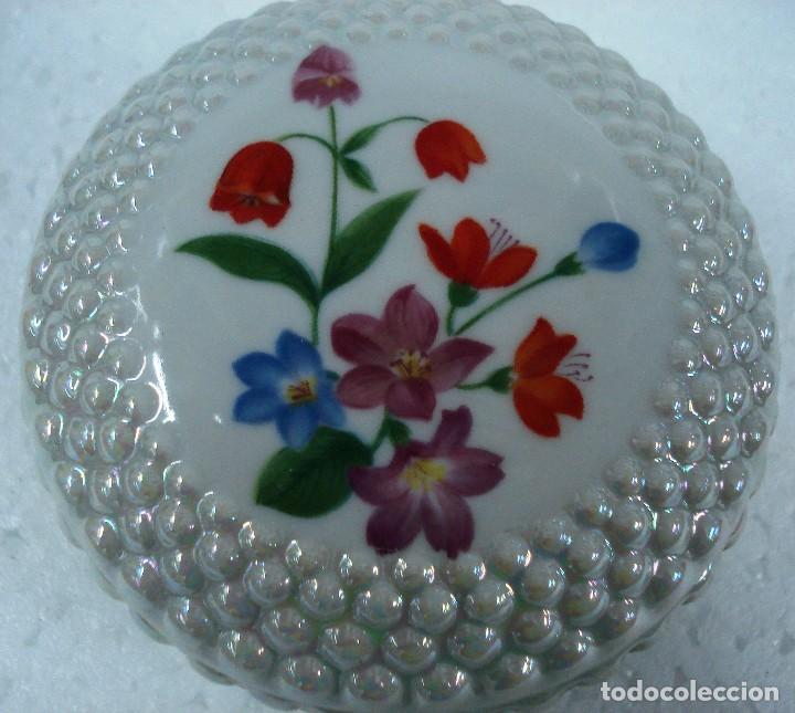Vintage: JOYERO DE PORCELANA IMITACI&Oacute;N NACAR CON VISOS MULTICOLOR. A&Ntilde;OS 70. NUEVO