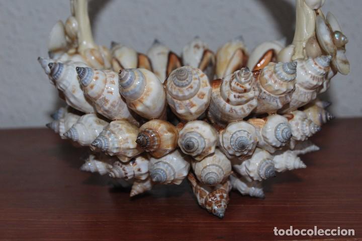 Vintage: CESTO DE CONCHAS Y CARACOLAS - A&Ntilde;OS 60 - CESTA - Foto 4
