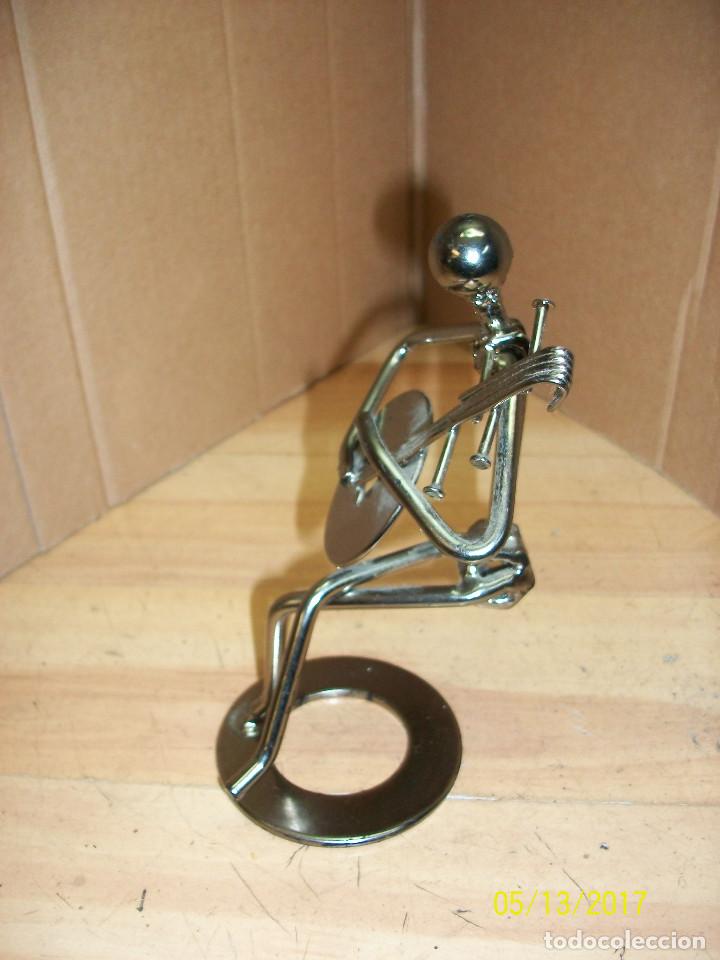 Vintage: FIGURA DE GUITARRISTA - Foto 2