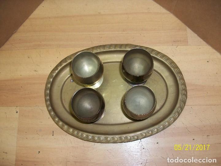 Vintage: BANDEJA CON 4 COPAS DE BRONCE - Foto 2