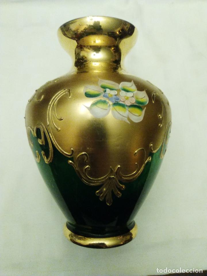 Vintage: JARR&Oacute;N (QUIZ&Aacute; CRISTAL CHECO), COMPRADO EN VENECIA, FLORES EN RELIEVE