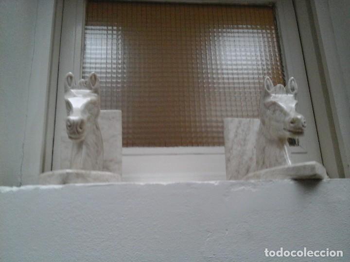 Vintage: Cabezas de caballo en m&aacute;rmol - Foto 3