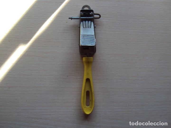 Vintage: ENCENDEDOR DE PIEDRA - Foto 1