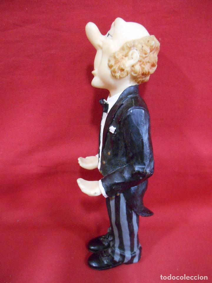 Vintage: SIMPATICA FIGURA DE RESINA DE CAMARERO - Foto 3