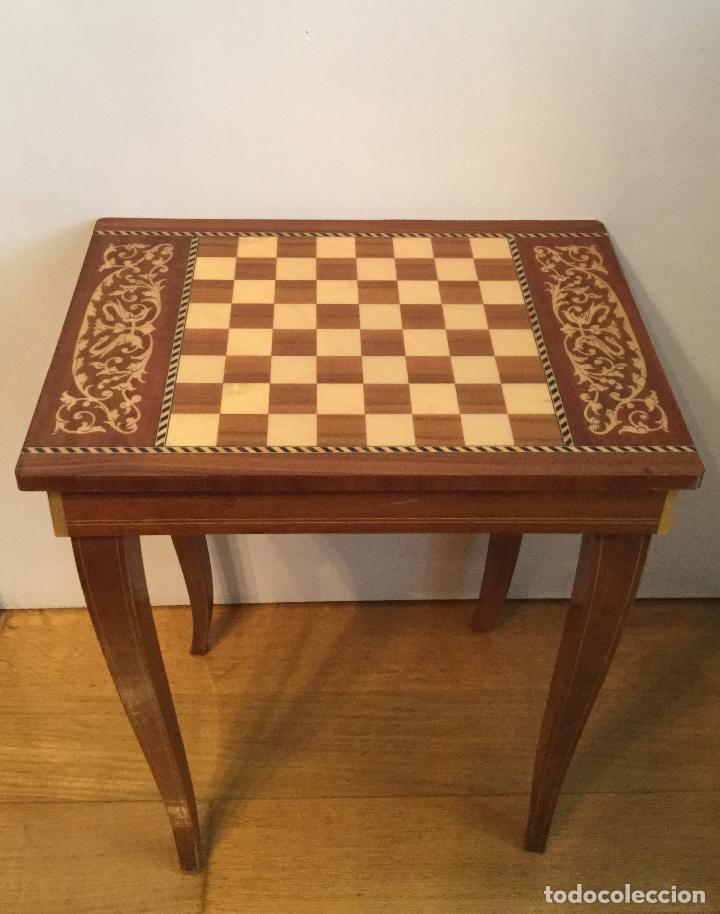 Vintage: PRECIOSA MESA DE AJEDREZ, TARACEA CAJA DE M&Uacute;SICA VINTAGE