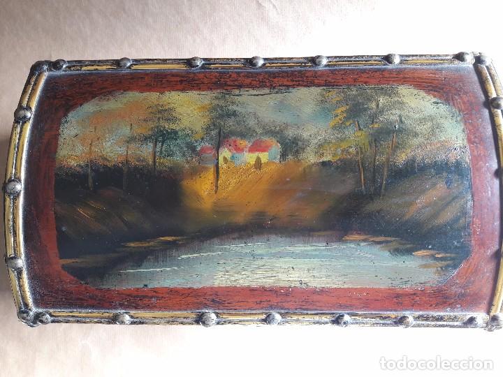Vintage: CAJA / JOYERO DE MADERA DECORADA AL &Oacute;LEO - Foto 2