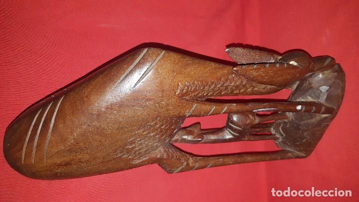 Vintage: Cierva hembra y cervatillo. Talla en madera. - Foto 2