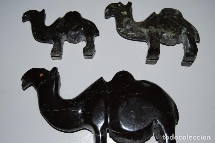Vintage: Conjunto de tres Camellos en Marmol