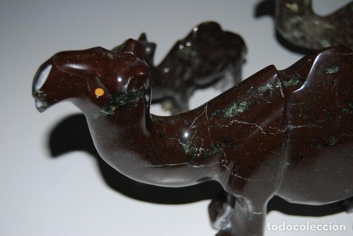 Vintage: Conjunto de tres Camellos en Marmol - Foto 3