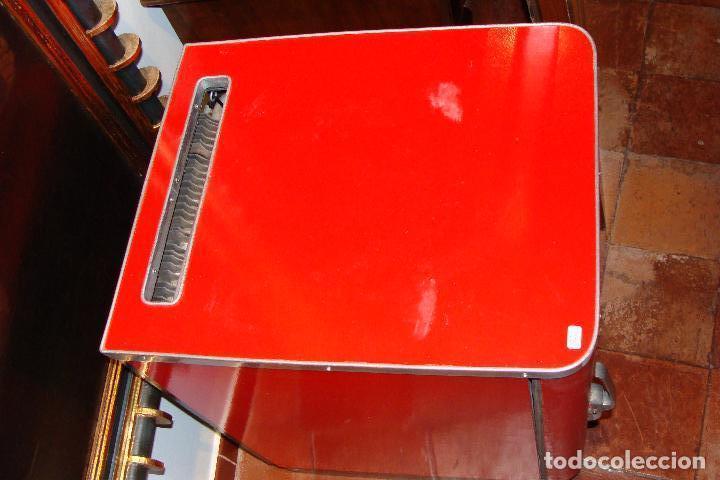 Vintage: Nevera vintage lacada en rojo - Coca Cola - Foto 5
