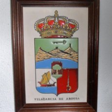 Vintage: ESCUDO DE VILAGARCIA DE AROUSA, DE CERAMICA. Lote 104717187