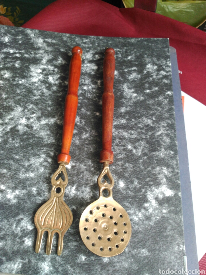 Vintage: &Uacute;tiles en lat&oacute;n y madera para colgar. - Foto 1