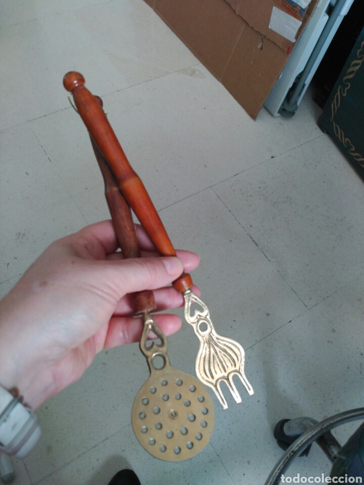 Vintage: &Uacute;tiles en lat&oacute;n y madera para colgar. - Foto 5