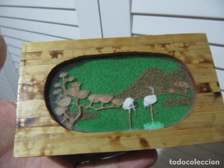 Vintage: PRECIOSA CAJITA JOYERO MADERA CRISTAL Y FIGURAS DE CORCHO A&Ntilde;OS 70