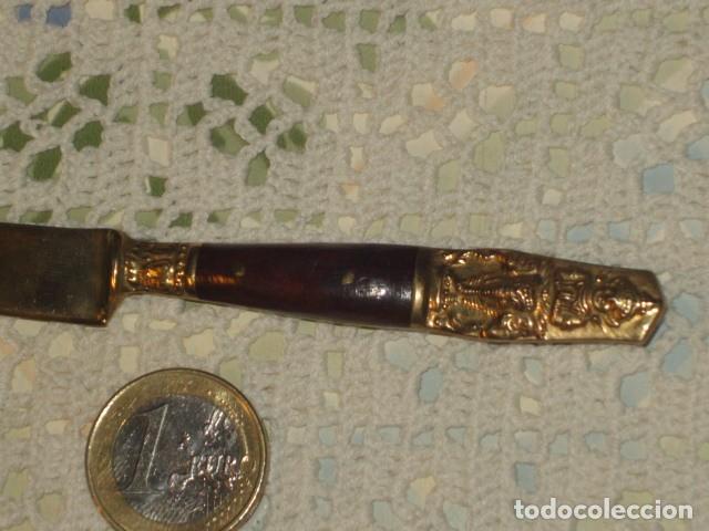 Vintage: CUCHILLO DE BRONCE O LATON Y CACHAS DE MADERA. - Foto 3