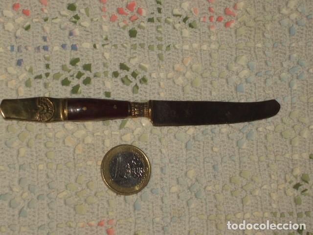 Vintage: CUCHILLO DE BRONCE O LATON Y CACHAS DE MADERA. - Foto 5