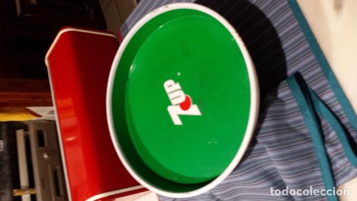 Vintage: Bandeja de metal publicidad 7up
