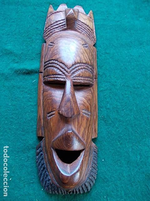 Vintage: Mascara africana de 34 cm. de madera - Foto 1