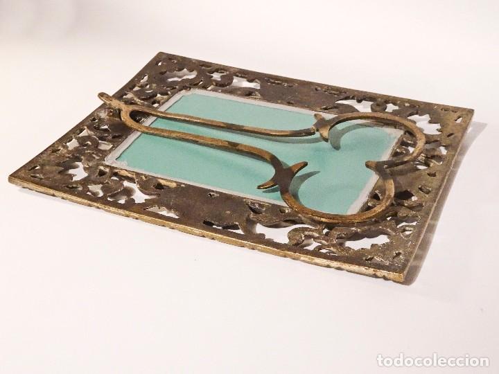 Vintage: Marco de bronce con espejo - Foto 4