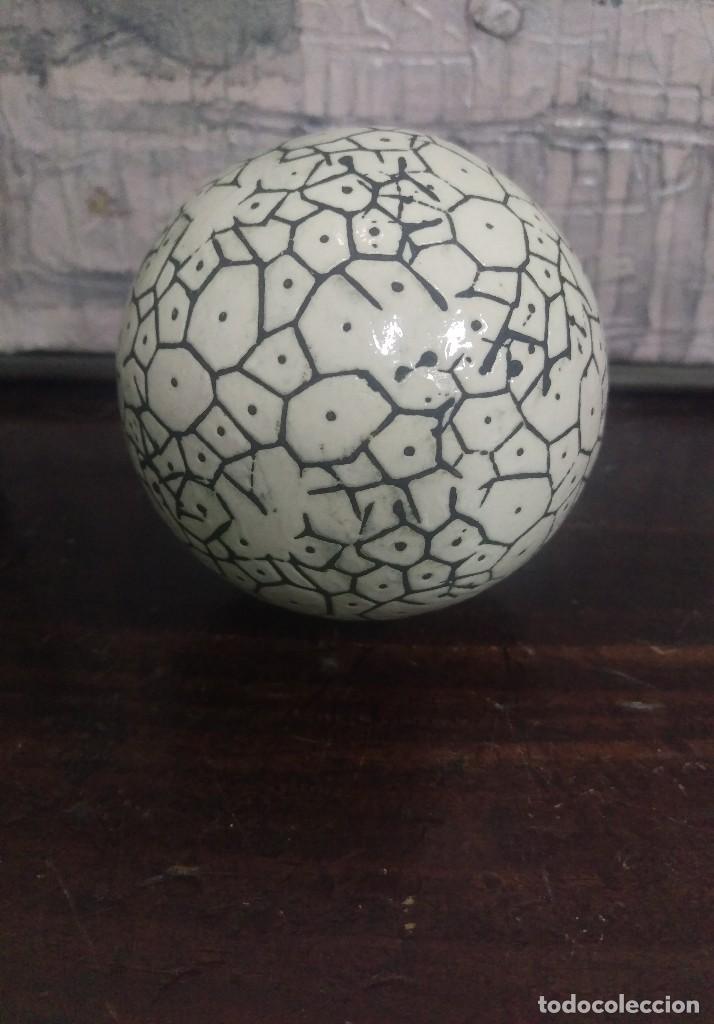 Vintage: Bola decorativa de 8,3 cm. de altura