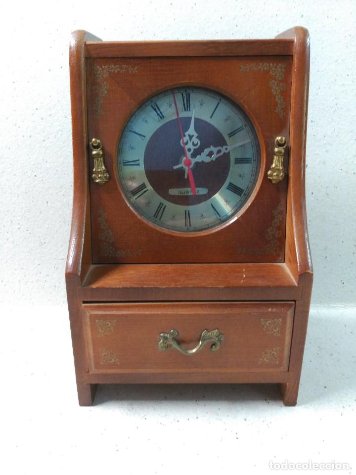 Vintage: RELOJ CAJA DE MUSICA EN MADERA - Foto 1