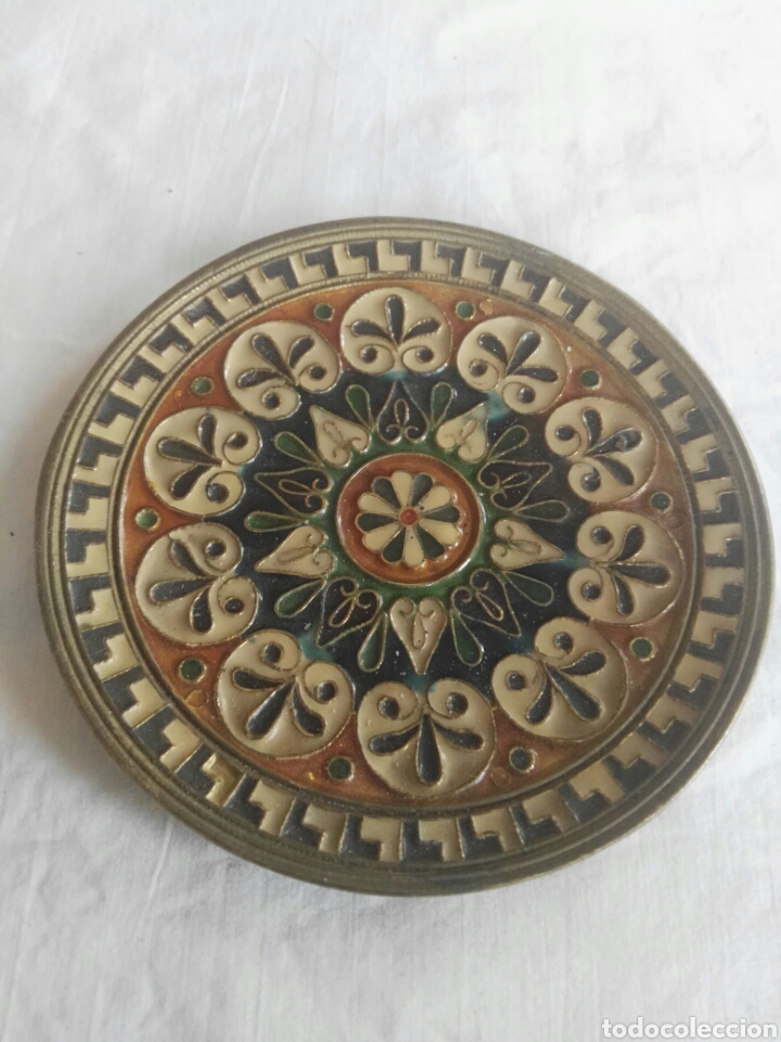 Vintage: Plato bronce con relieves y esmaltado - Foto 1