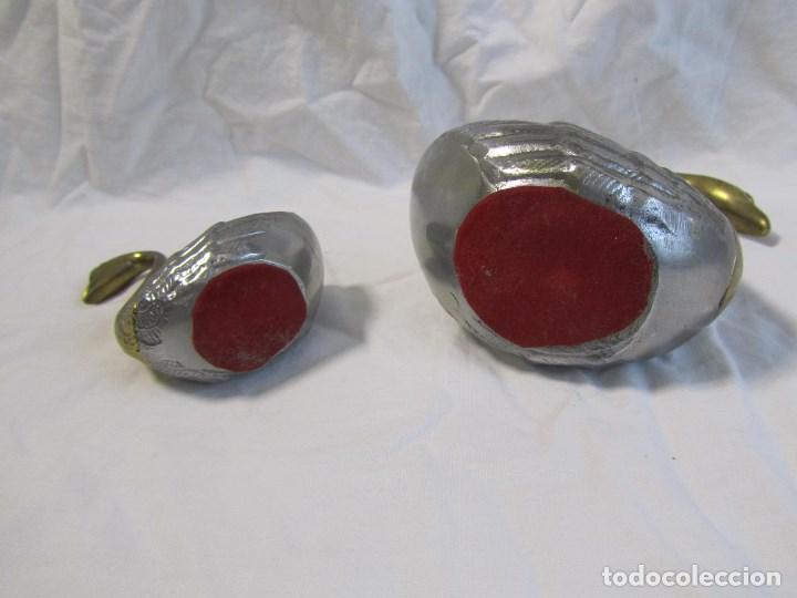 Vintage: Pareja de cisnes en bronce y alpaca - Foto 12