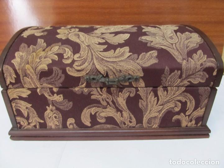 Vintage: BONITA CAJA JOYERO VINTAGE DE MADERA Y FORRADA EN TELA